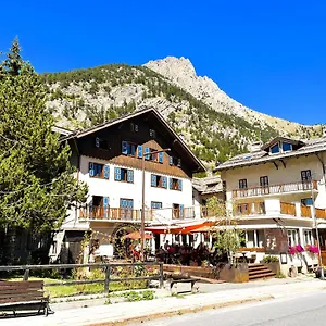 Aparthotel Claviere Italy