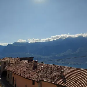  Apartment Ulivi Sul Garda Garden By Gardadomusmea Italien